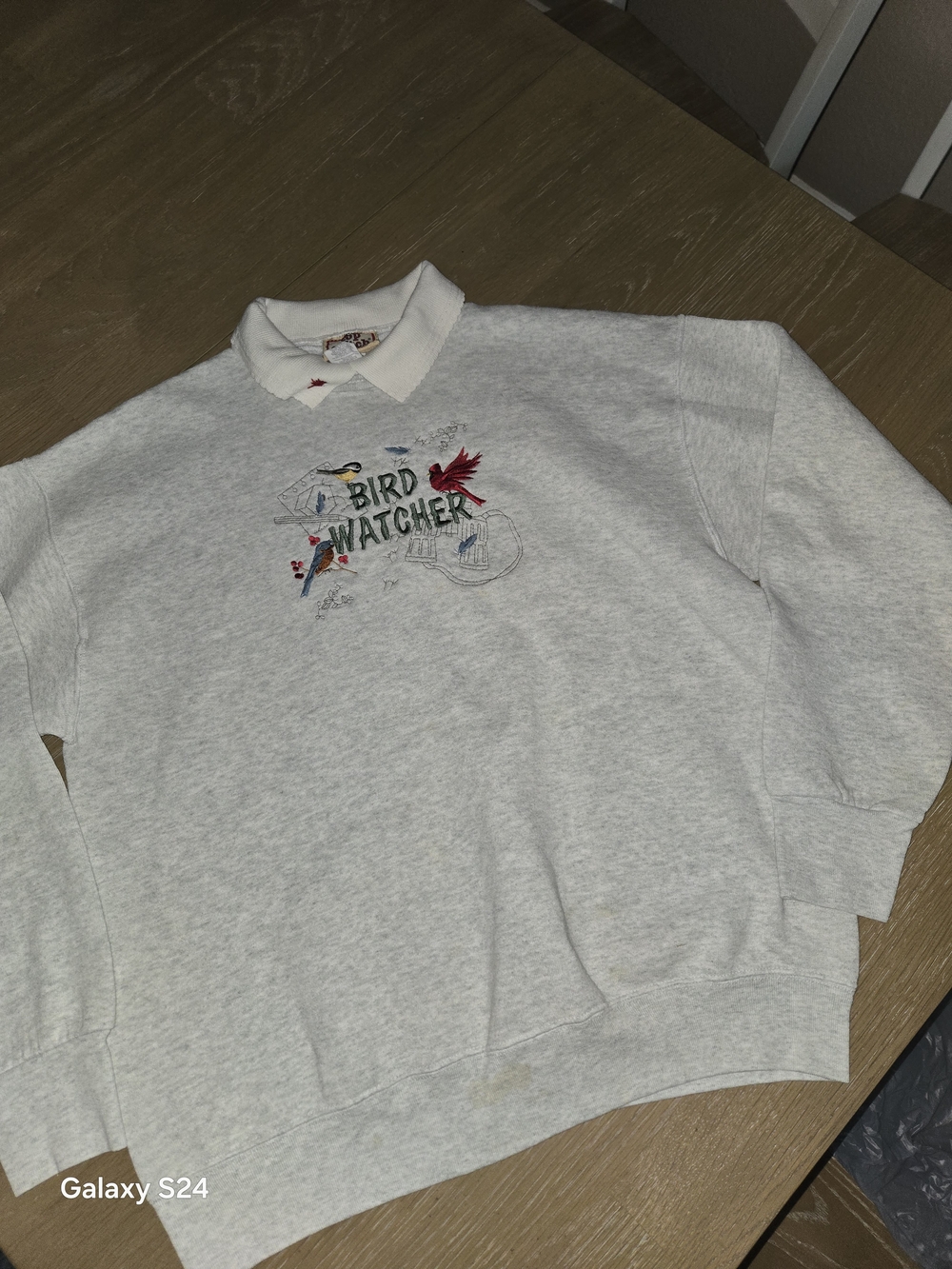 Light Gray 'Bird Watcher' Vintage Womens L Embroidered Crewneck Sweatshirt